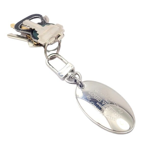Louis Vuitton Silver Oval Key Holder - Picture 4 of 9